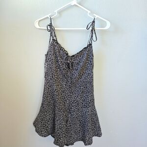 Princess Polly Size 4 Rada Black White Floral Flowy Romper